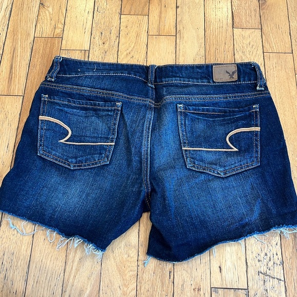 AMERICAN EAGLE leather braided hip, distressed hem stretch shorts. Size 8. EUC. - Picture 9 of 11